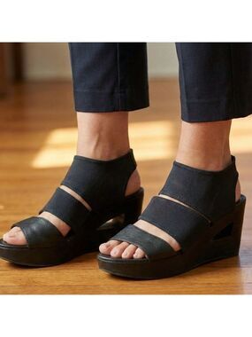 EILEEN FISHER Rally 2 Stretch Black Leather and Mesh Cut Out Wedge Sandal Sz 9.5